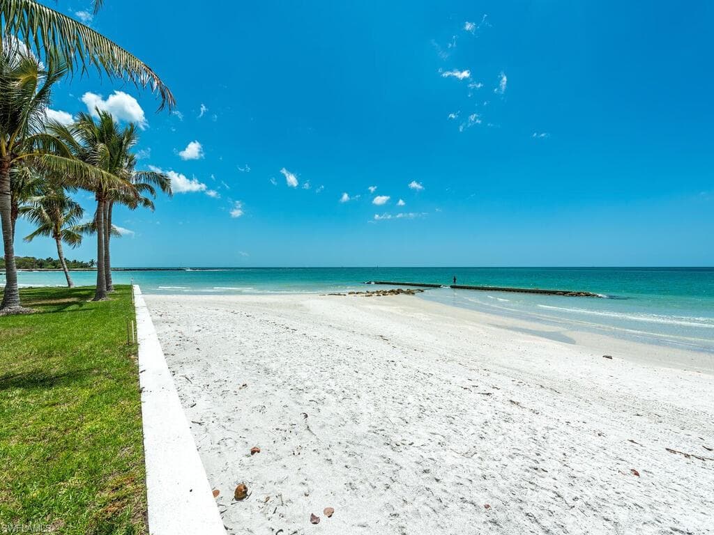 4550 GORDON DR, NAPLES FL 34102-16