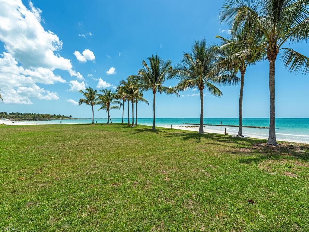 4550 GORDON DR, NAPLES FL 34102-3