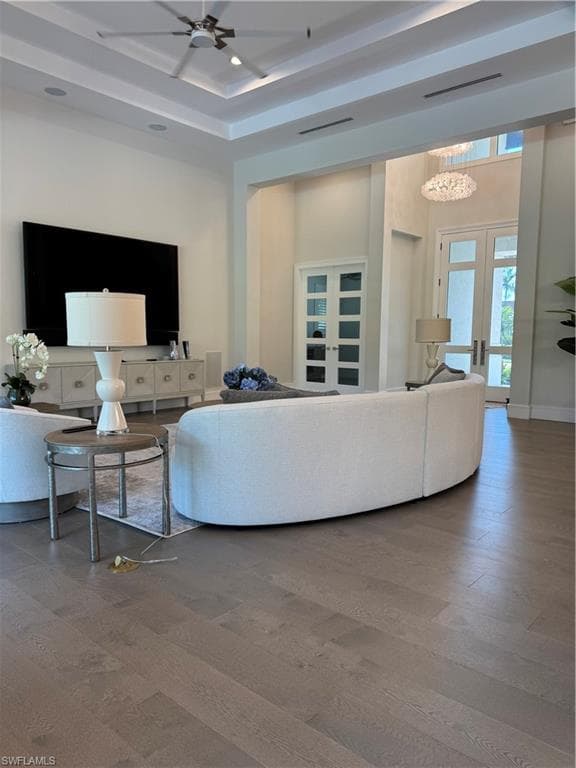 569 Neapolitan WAY-2
