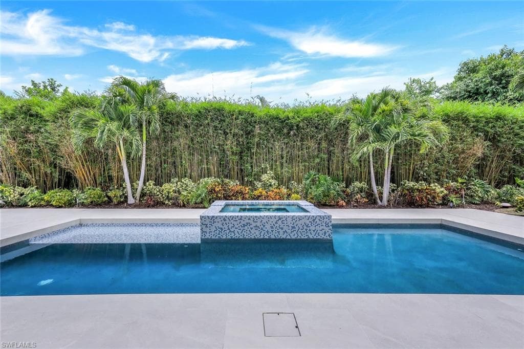 569 Neapolitan WAY-35