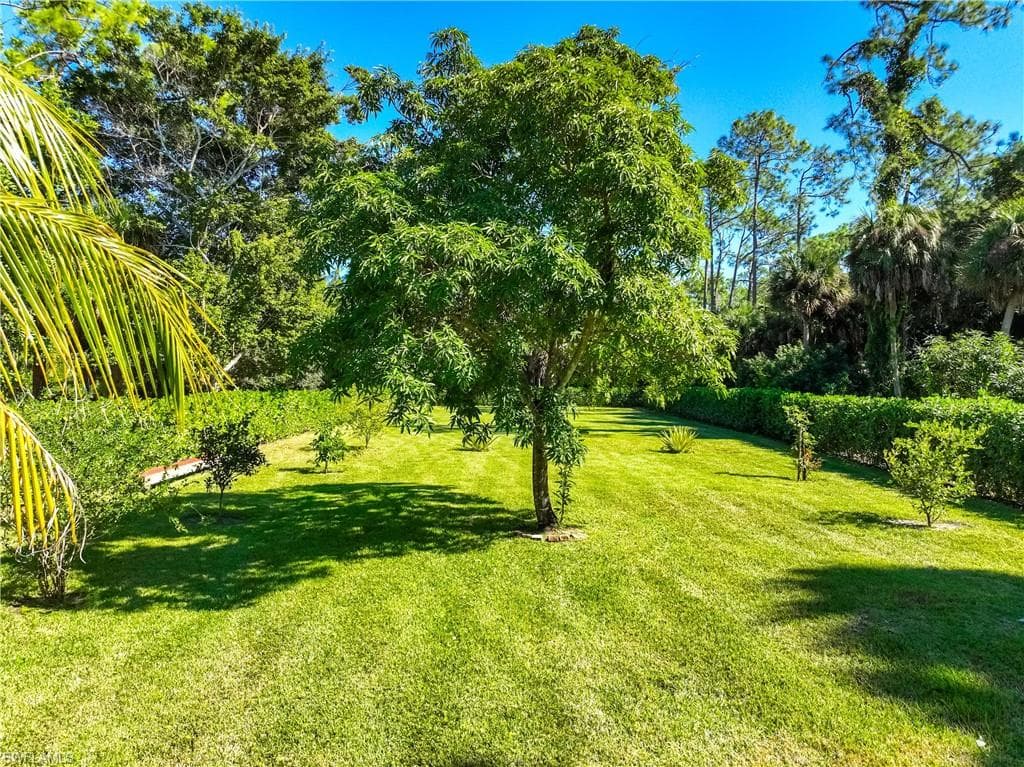 1890 Oakes BLVD, NAPLES FL 34119-31