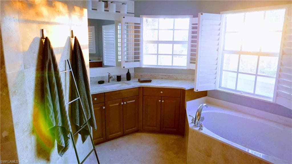 3328 SE 17th PL-24
