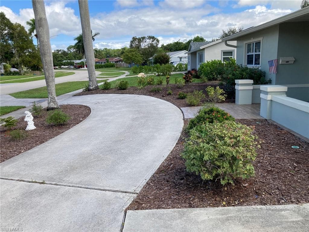 3338 Poinciana ST, NAPLES FL 34105-12