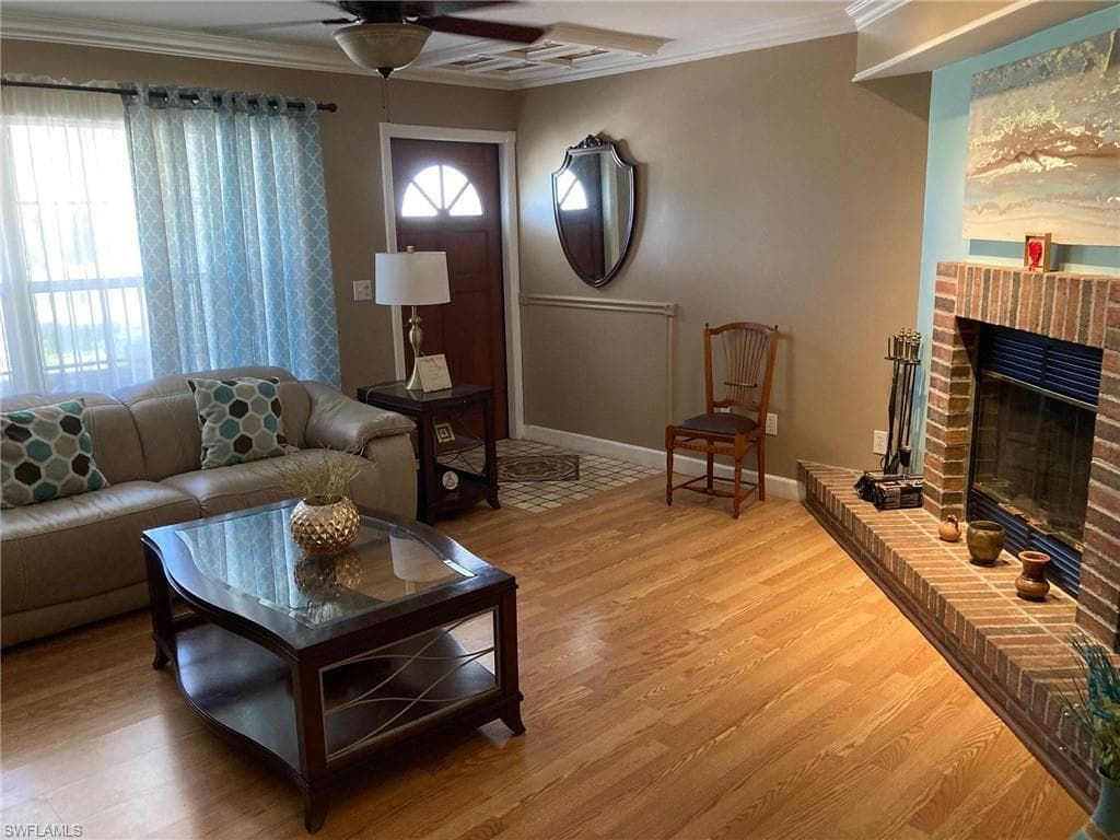 3338 Poinciana ST, NAPLES FL 34105-8