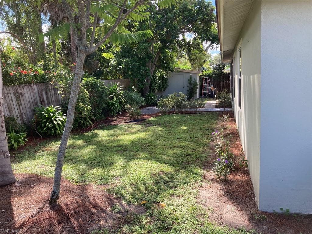 3338 Poinciana ST, NAPLES FL 34105-3