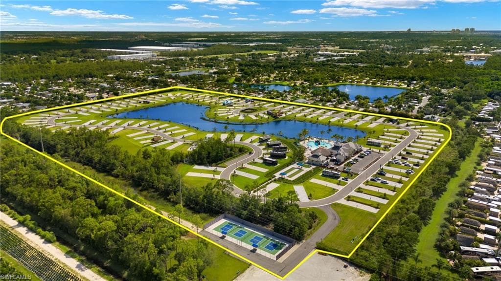 5471 Laguna Caribe CIR, FORT MYERS FL 33905-27