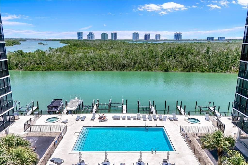 26235 Hickory BLVD # 4B, BONITA SPRINGS FL 34134-25
