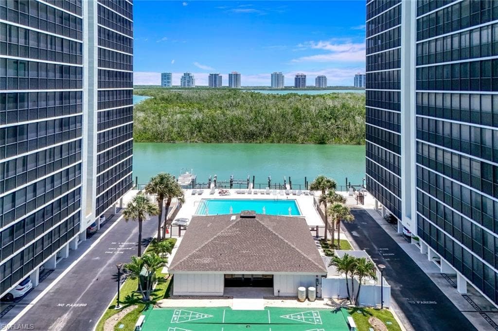 26235 Hickory BLVD # 4B, BONITA SPRINGS FL 34134-37