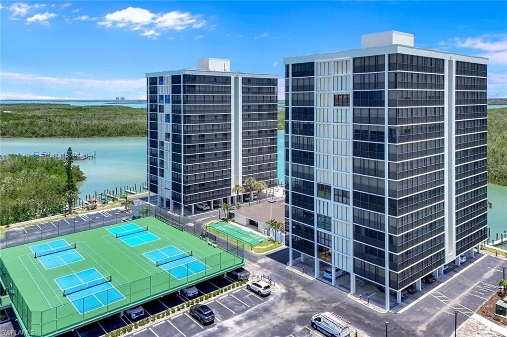 26235 Hickory BLVD # 4B, BONITA SPRINGS FL 34134-32