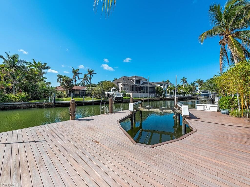 688 21st AVE S, NAPLES FL 34102-2