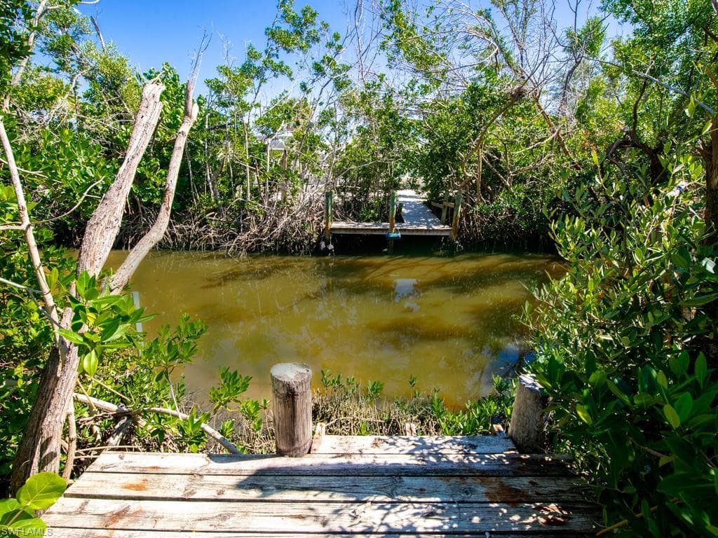 1113 Skiff PL, SANIBEL FL 33957-2