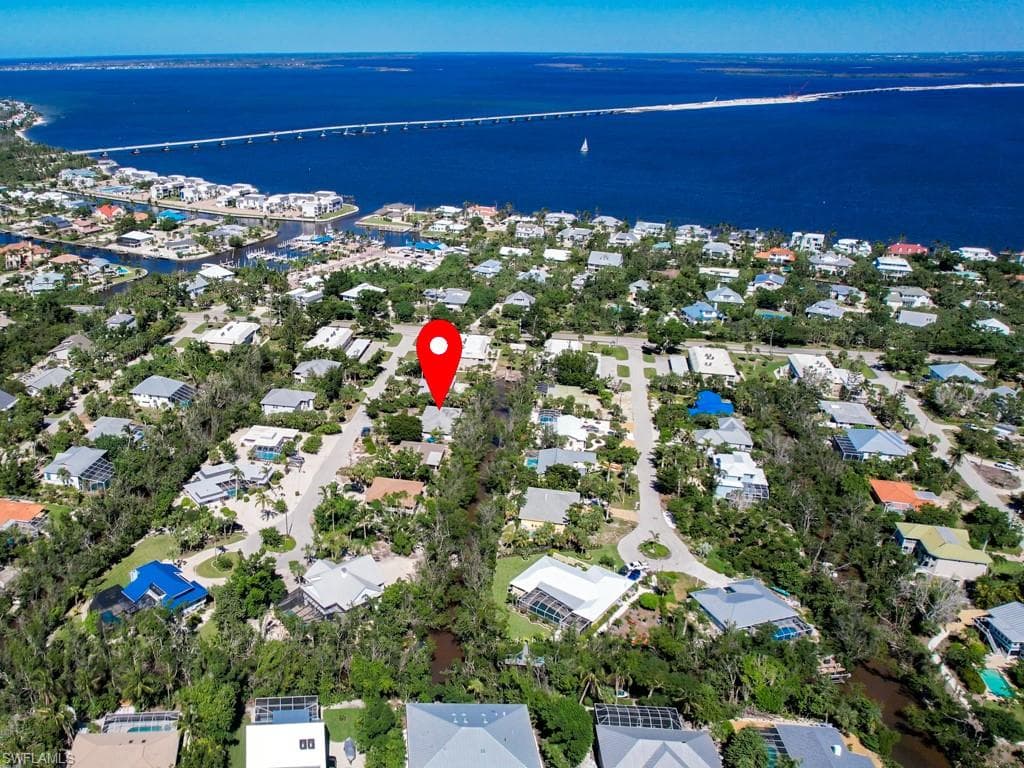 1113 Skiff PL, SANIBEL FL 33957-3