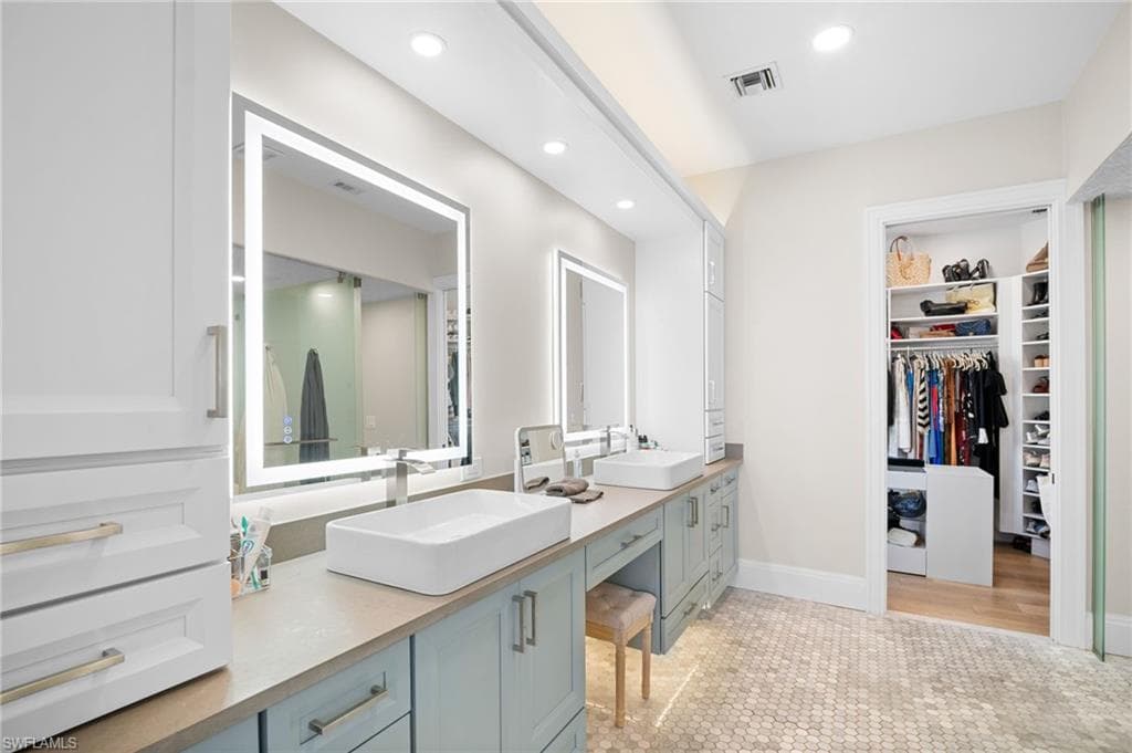 235 Dolphin Cove CT, BONITA SPRINGS FL 34134-19