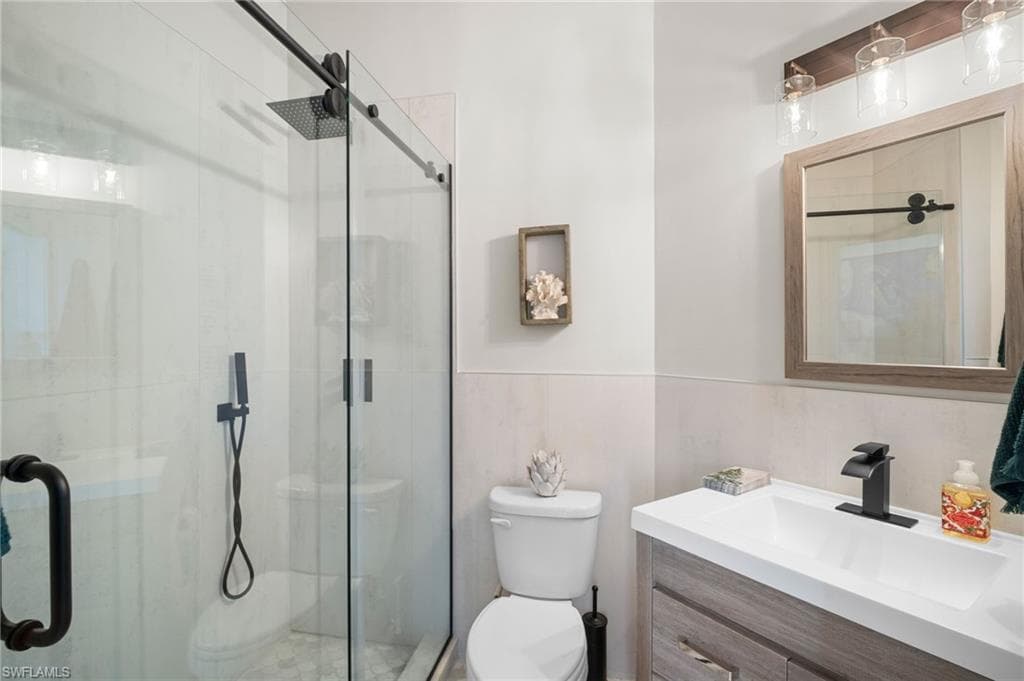 235 Dolphin Cove CT, BONITA SPRINGS FL 34134-29