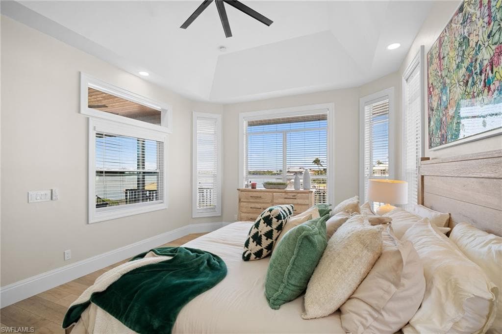 235 Dolphin Cove CT, BONITA SPRINGS FL 34134-17