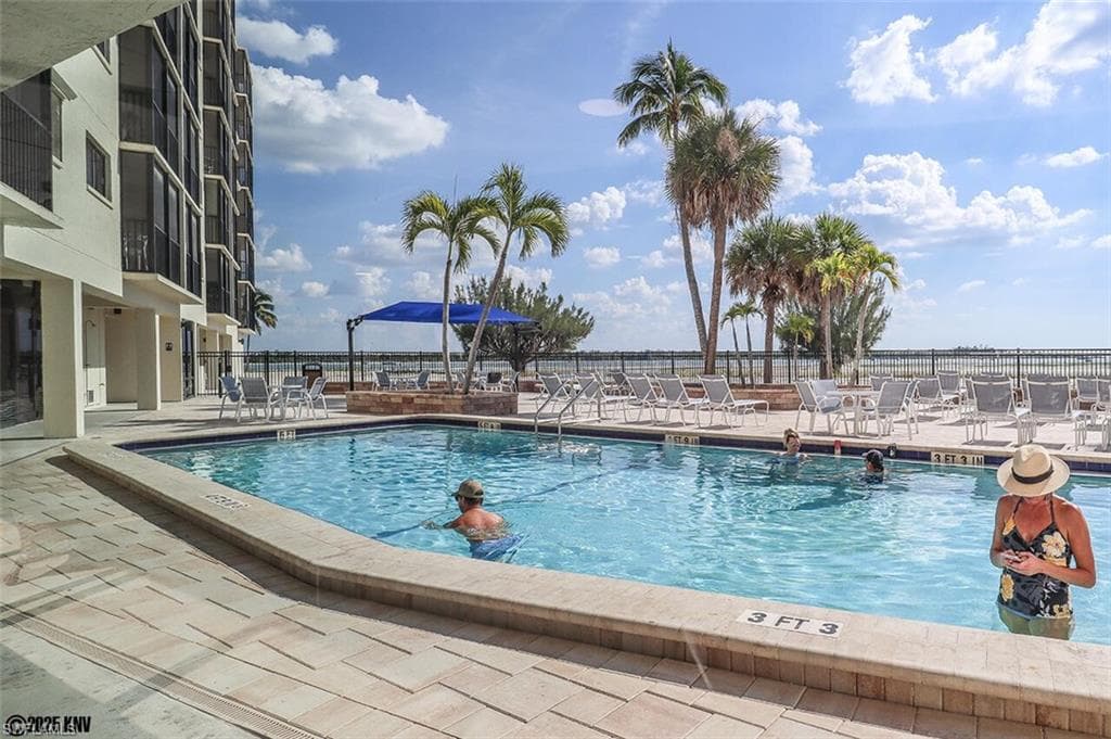8350 Estero BLVD # 323, FORT MYERS BEACH FL 33931-22