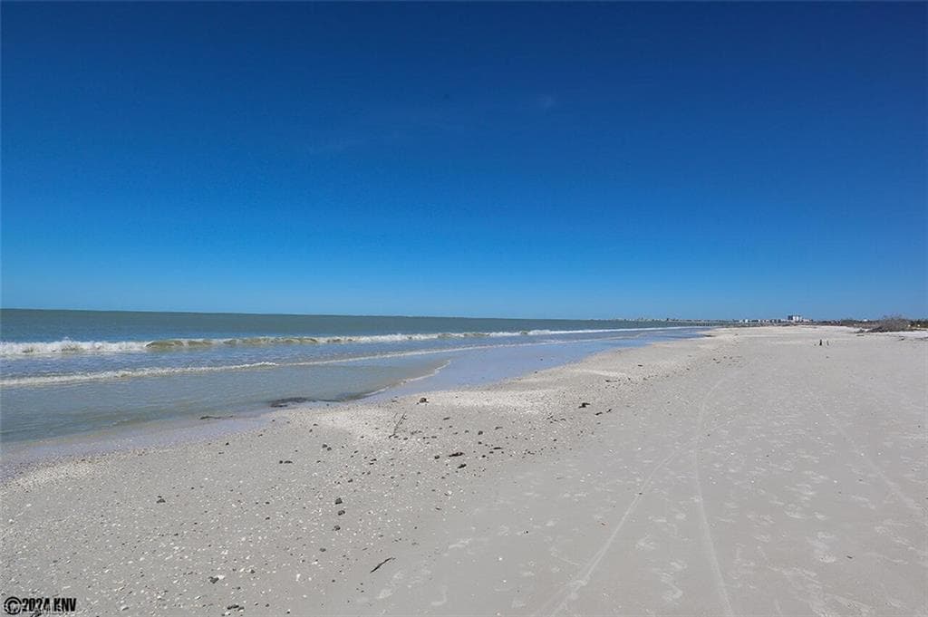8350 Estero BLVD # 323, FORT MYERS BEACH FL 33931-26