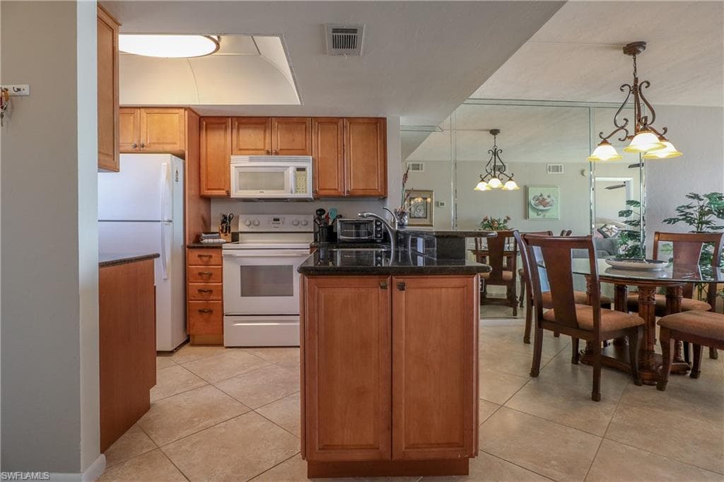 8350 Estero BLVD # 323, FORT MYERS BEACH FL 33931-11