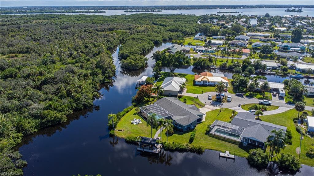 1753 Club House RD, NORTH FORT MYERS FL 33917-1