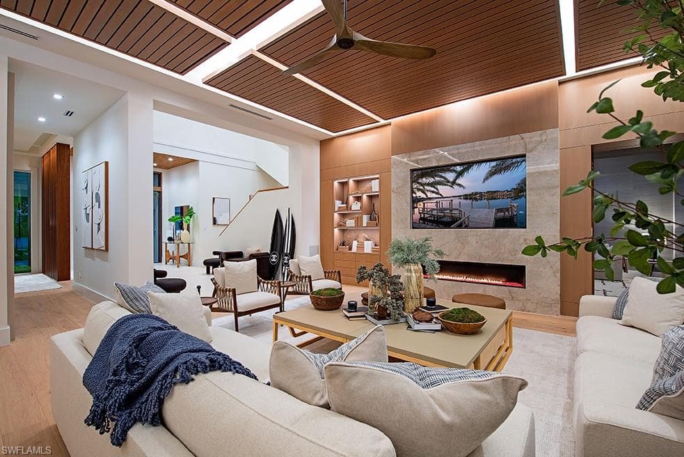 2999 Rum Row, NAPLES FL 34102-8