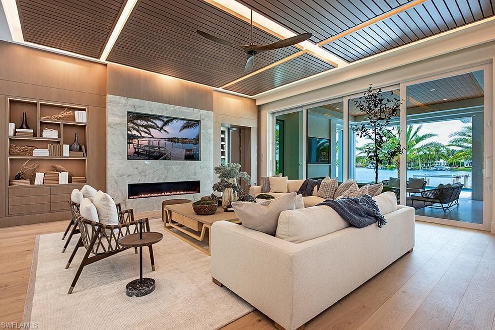 2999 Rum Row, NAPLES FL 34102-7