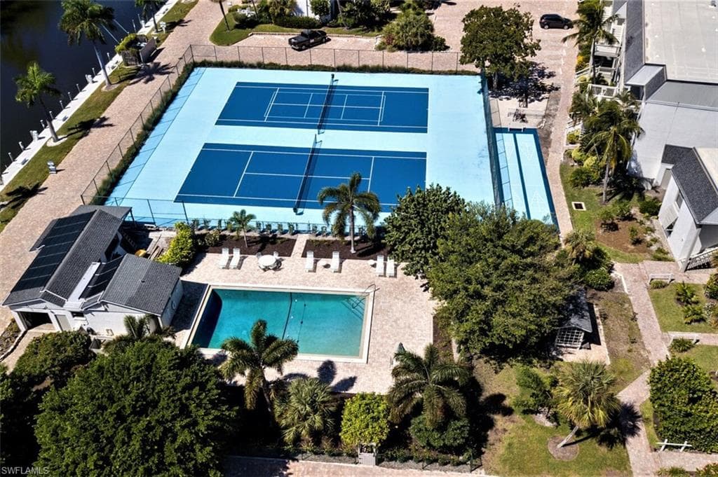 760 Sextant DR # 223, SANIBEL FL 33957-36