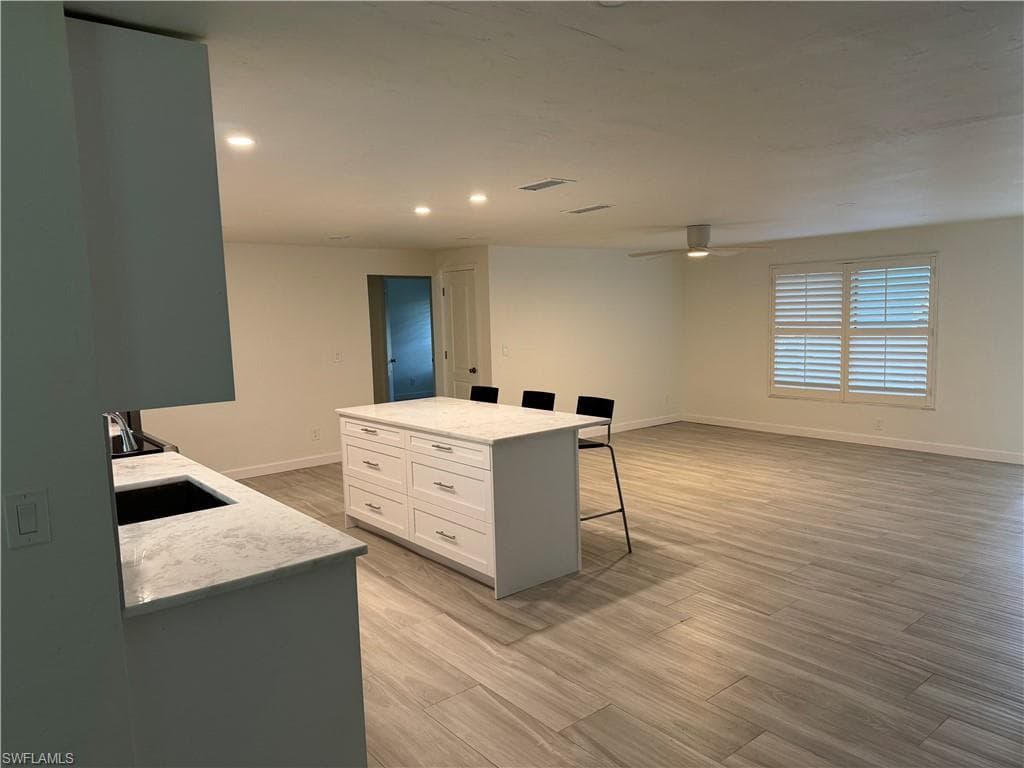 2393 Outrigger LN, NAPLES FL 34104-6