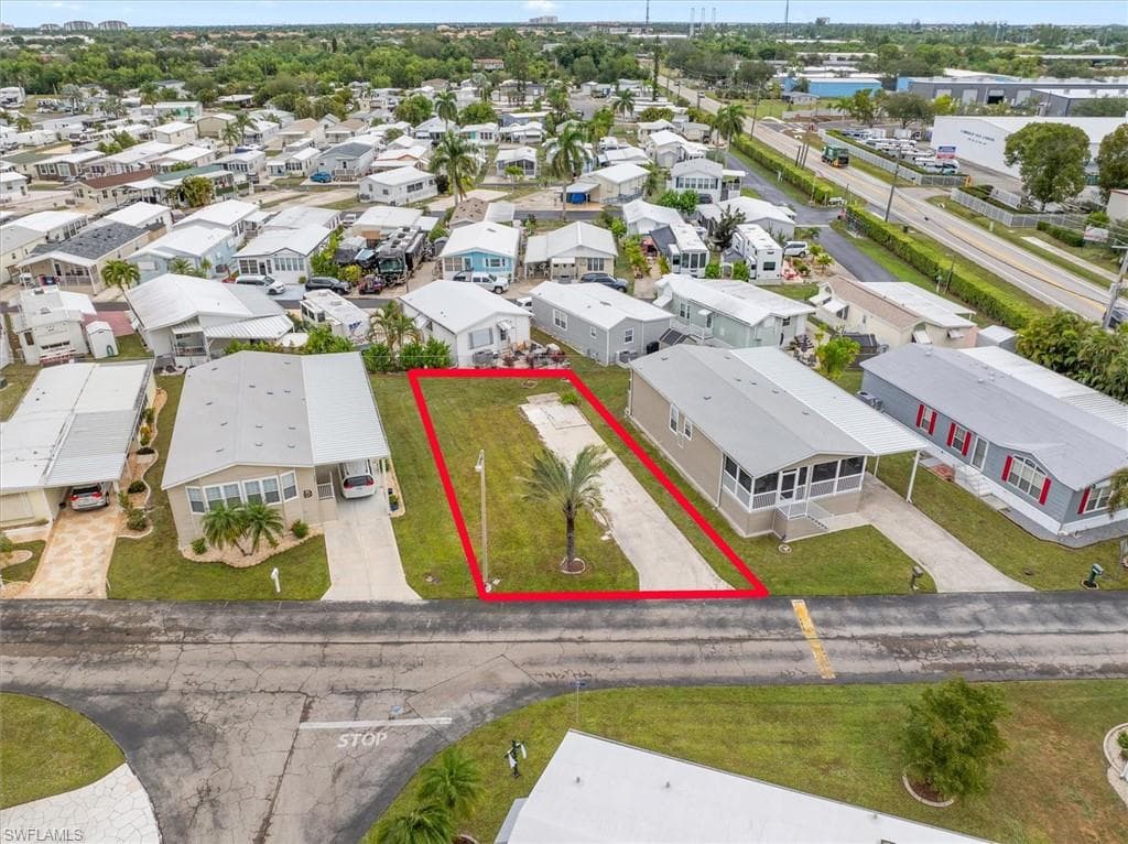 223 Derwent BLVD W, FORT MYERS FL 33908-9