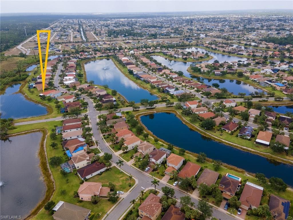 2666 Blue Cypress Lake CT, CAPE CORAL FL 33909-8