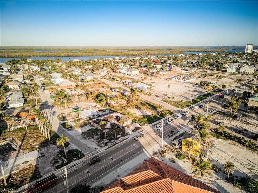 121 Connecticut ST, FORT MYERS BEACH FL 33931-26