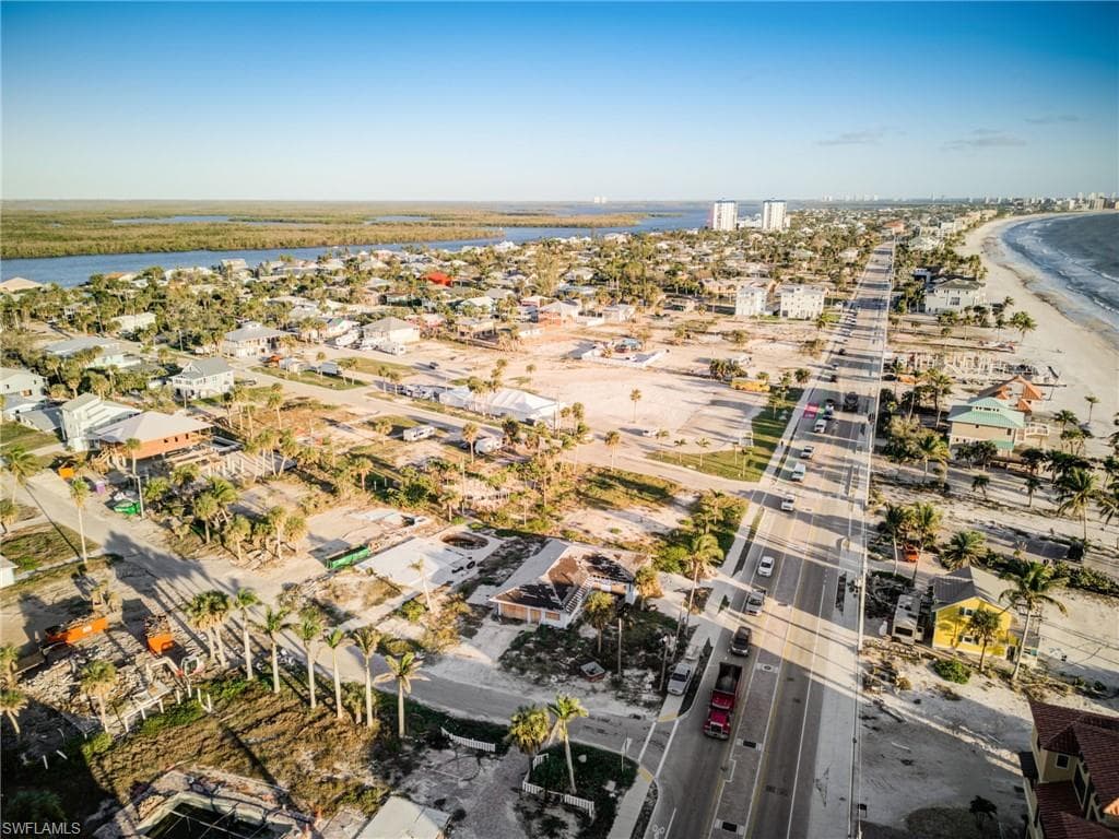 121 Connecticut ST, FORT MYERS BEACH FL 33931-25