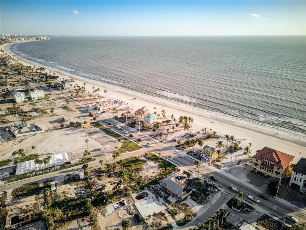 121 Connecticut ST, FORT MYERS BEACH FL 33931-21