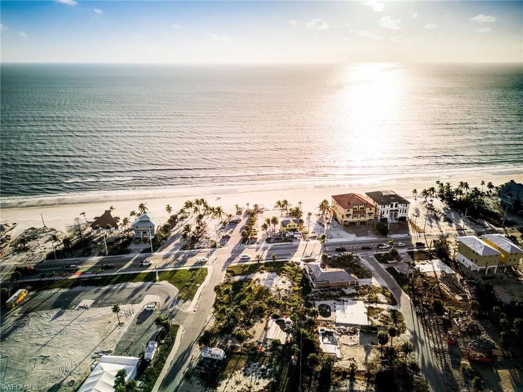 121 Connecticut ST, FORT MYERS BEACH FL 33931-23