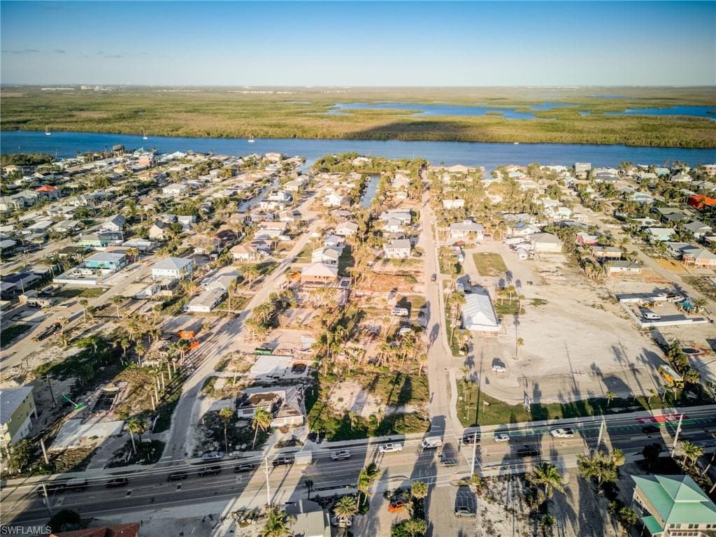 121 Connecticut ST, FORT MYERS BEACH FL 33931-13