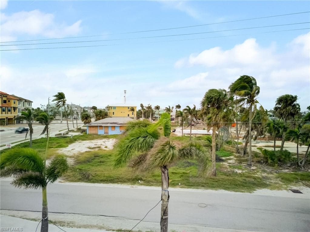 121 Connecticut ST, FORT MYERS BEACH FL 33931-18