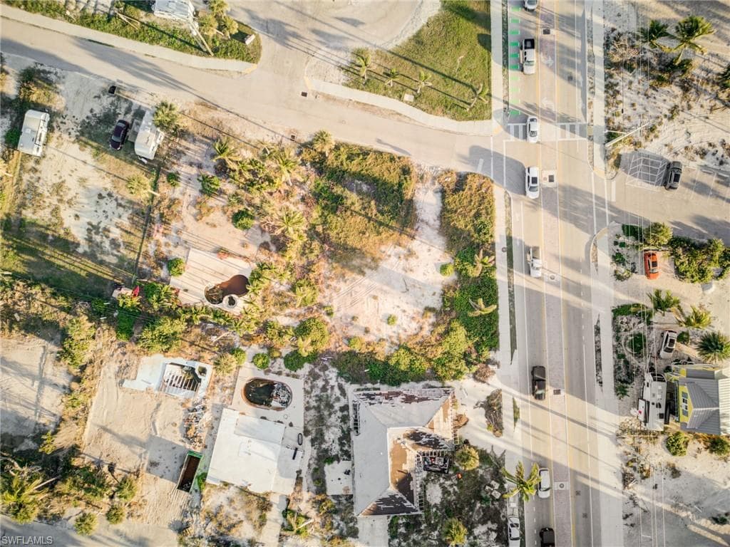 121 Connecticut ST, FORT MYERS BEACH FL 33931-30