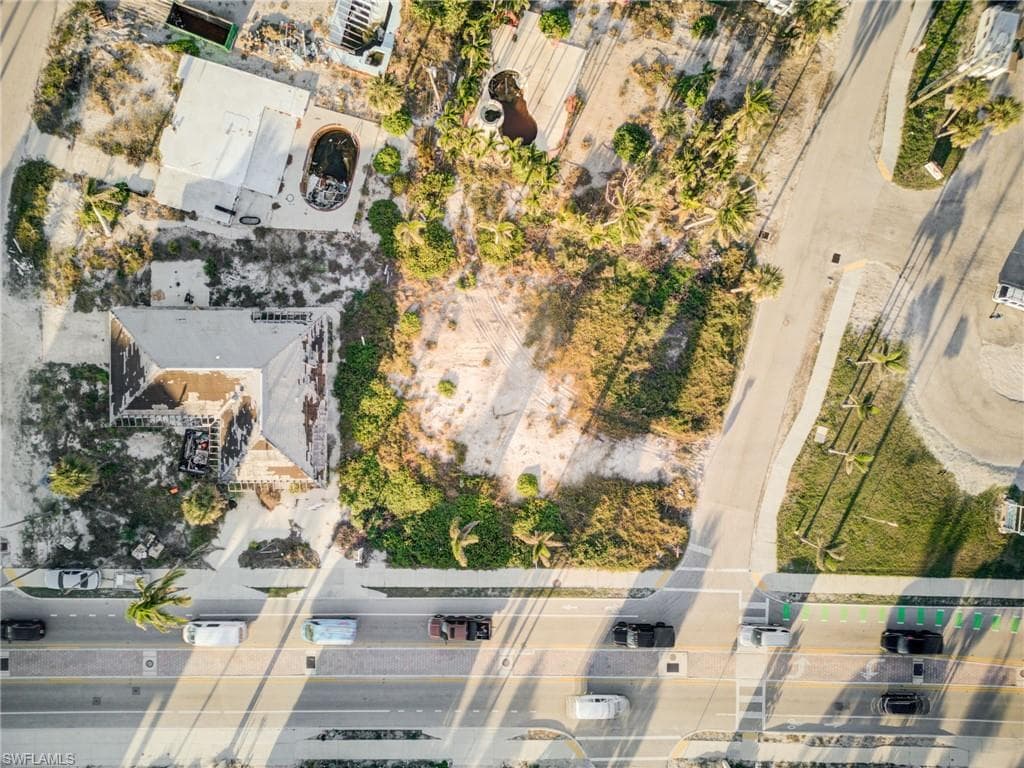 121 Connecticut ST, FORT MYERS BEACH FL 33931-28