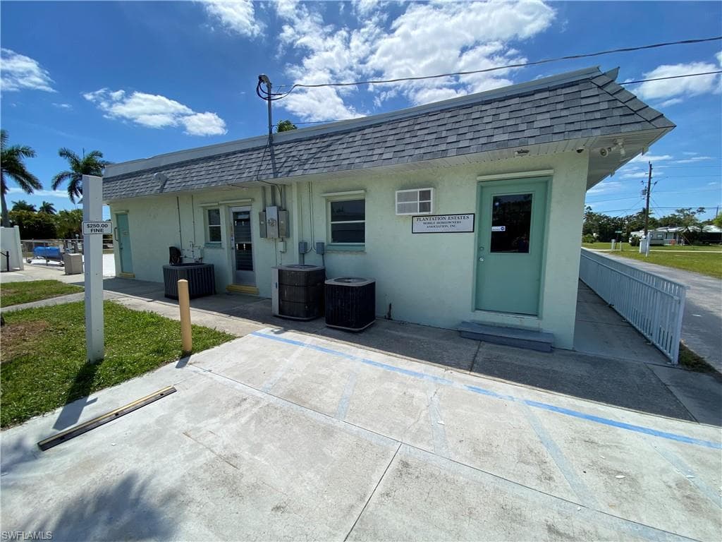 127 Raintree LN, FORT MYERS FL 33908-4