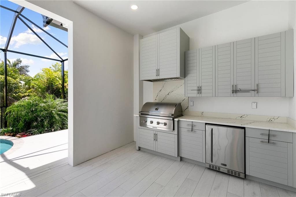 375 Periwinkle CT, MARCO ISLAND FL 34145-15