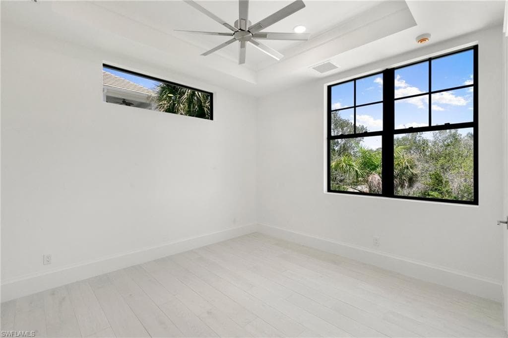 375 Periwinkle CT, MARCO ISLAND FL 34145-25