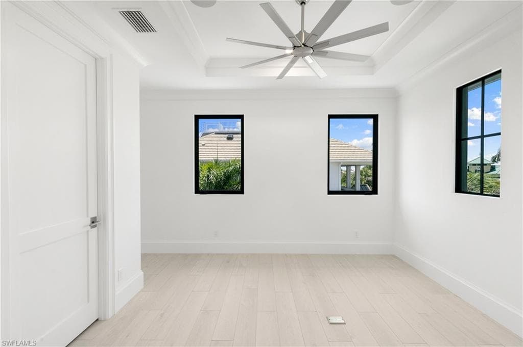 375 Periwinkle CT, MARCO ISLAND FL 34145-27