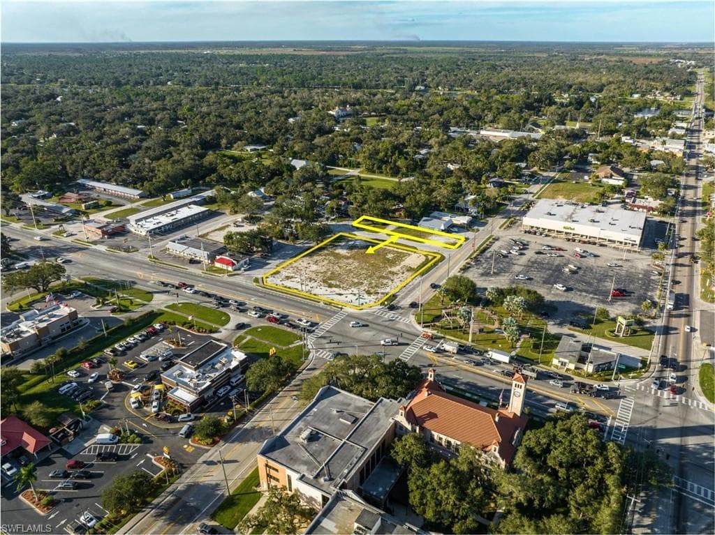 10 W Hickpochee AVE, LABELLE FL 33935-12