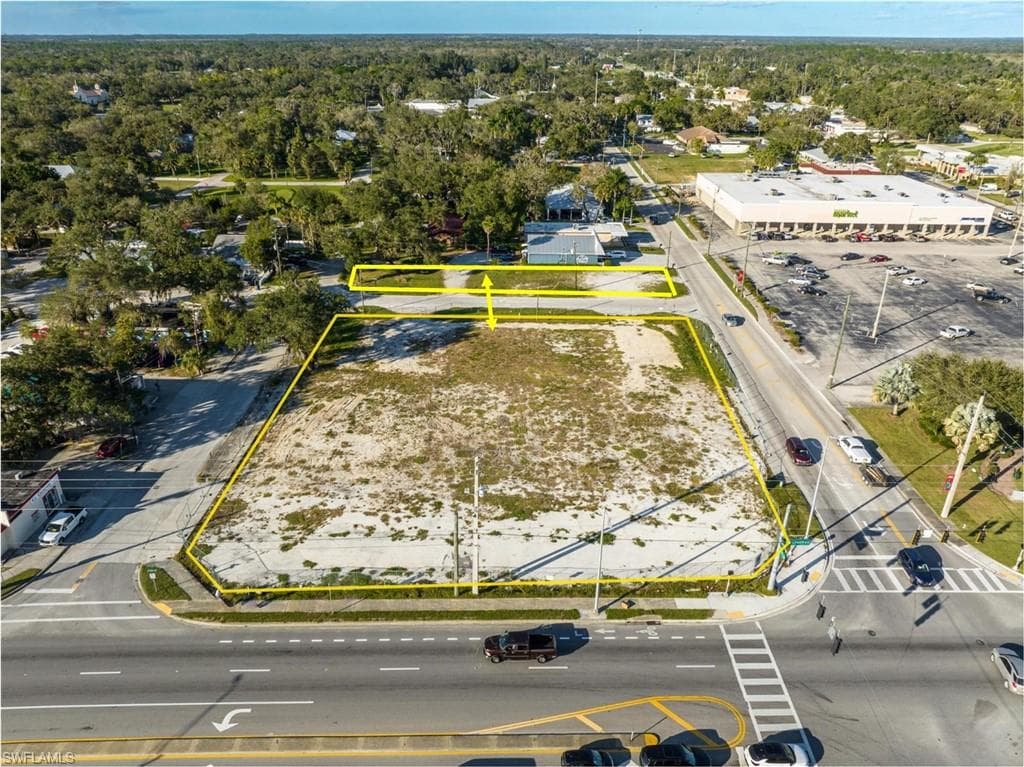 10 W Hickpochee AVE, LABELLE FL 33935-11