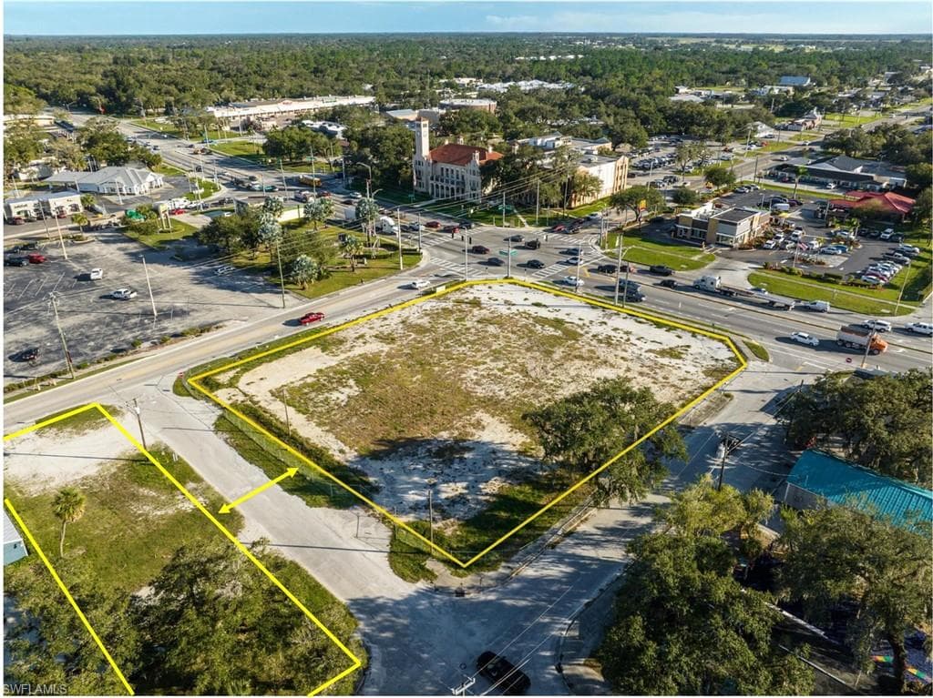 10 W Hickpochee AVE, LABELLE FL 33935-9