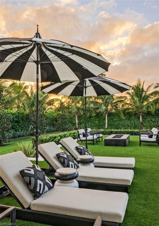 185 CAJEPUT DR, NAPLES FL 34108-42