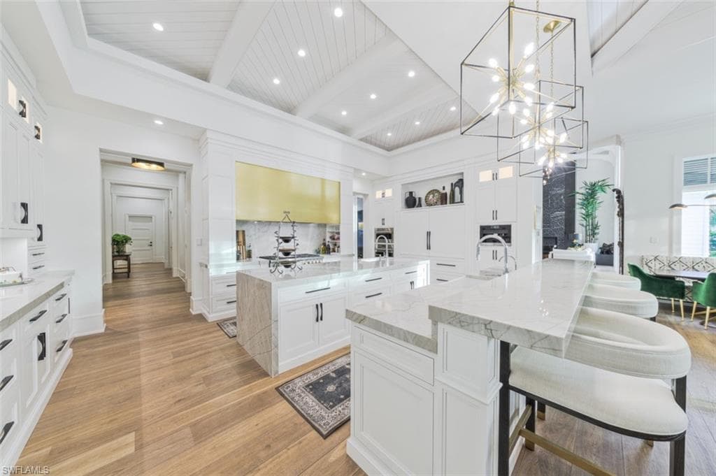 185 CAJEPUT DR, NAPLES FL 34108-11