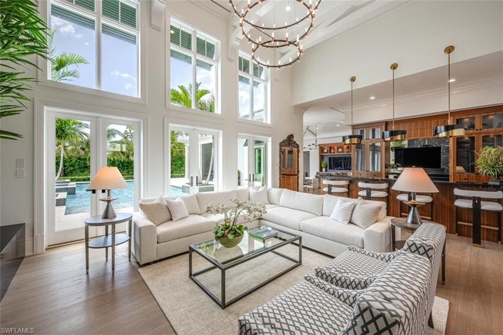 185 CAJEPUT DR, NAPLES FL 34108-6