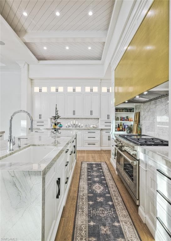 185 CAJEPUT DR, NAPLES FL 34108-13