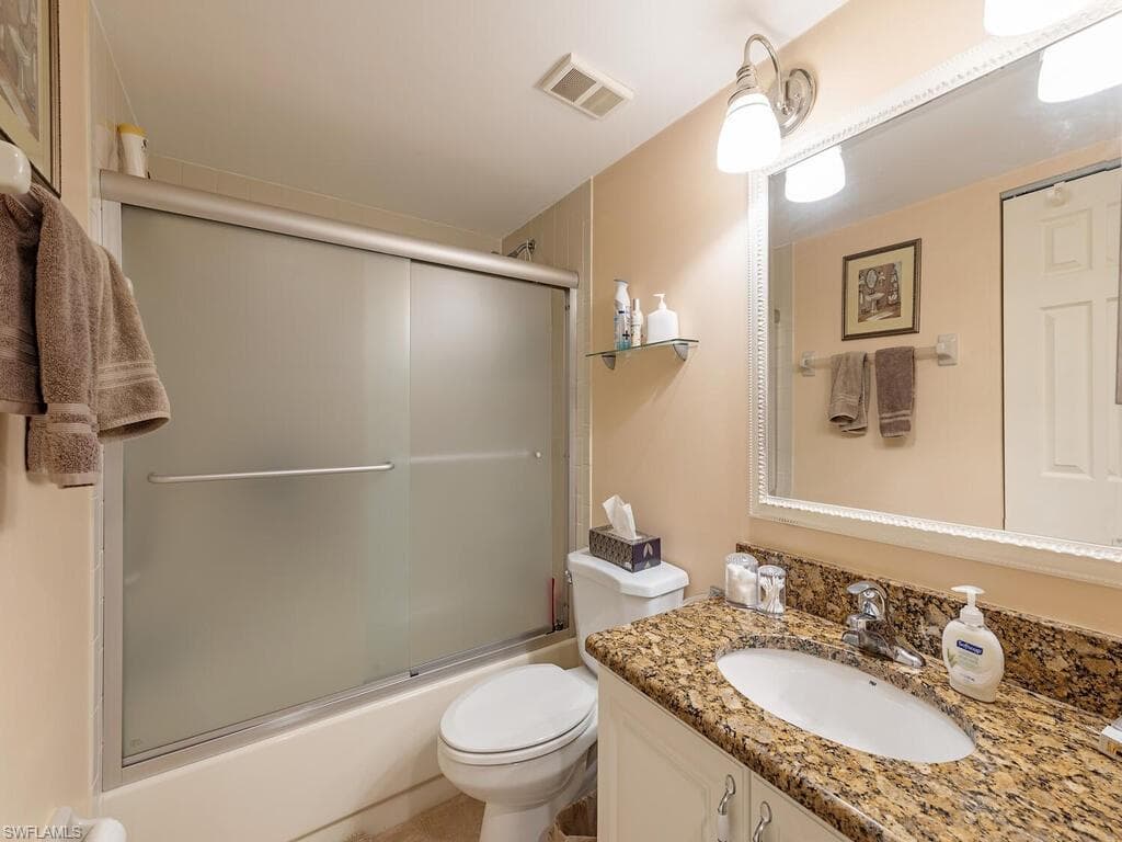 5784 Deauville CIR # B104, NAPLES FL 34112-10