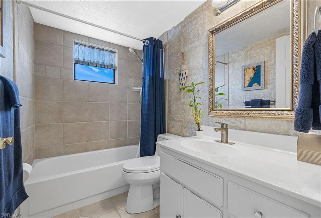 4013 SE 20th PL # 401, CAPE CORAL FL 33904-25